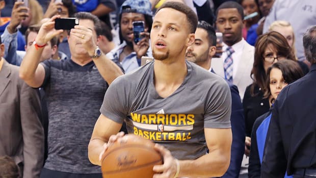 stephen-curry-warriors-nba-record-three-pointers-video.jpg